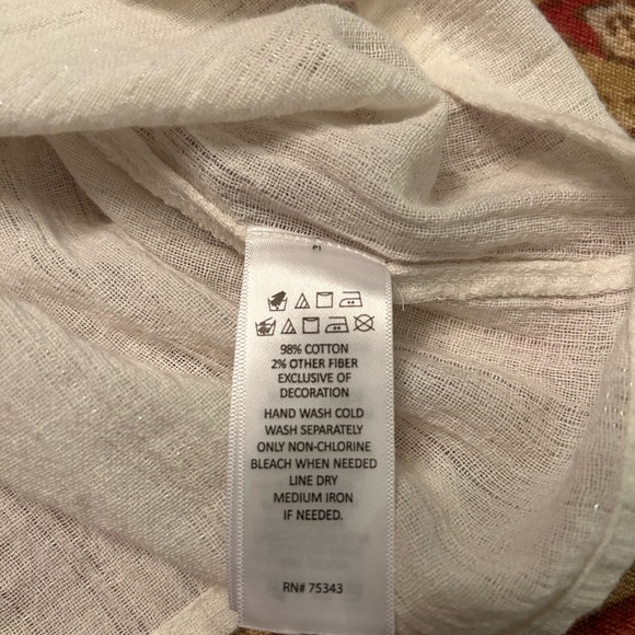 2 For $25 💙 Rachel Zoe peasant embroidered top 🩵 - Picture 6 of 6